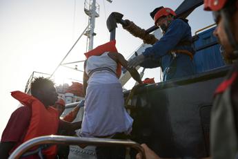 Alan Kurdi, uno dei naufraghi ha tentato suicidio